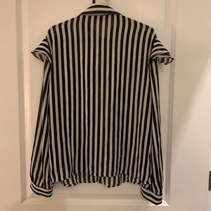Zara Tops - 👚ZARA Blouse with Ribbon M Zara Tops - 👚ZARA Blouse with Ribbon M